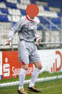 torwarttrikot-sallersquadra-1_1_600x600-(1)-1747485055